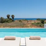 Seadream - Luxury - Pool & Sea View Lakhania