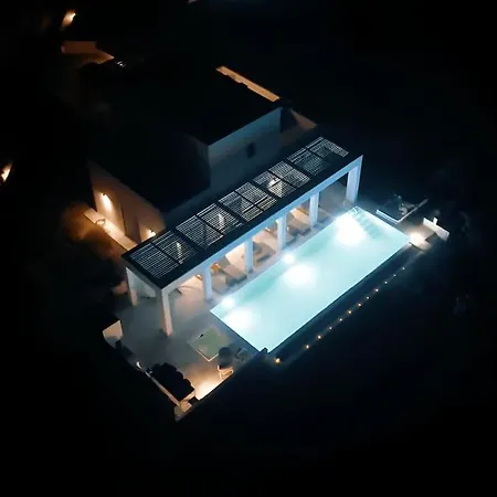 Seadream Villa *