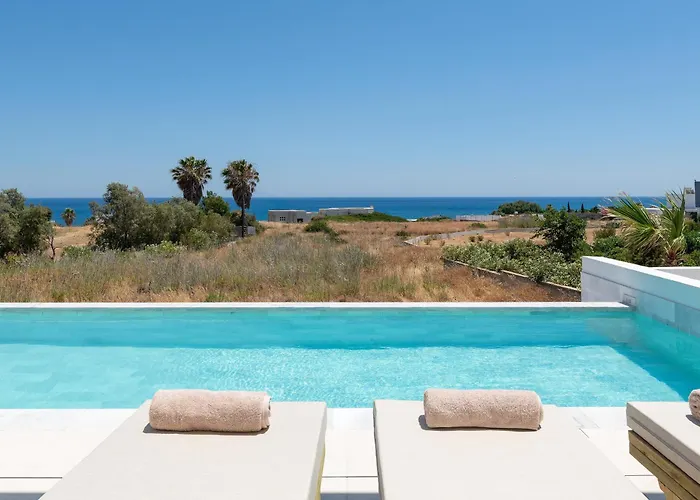 Seadream - Luxury - Pool & Sea View Lakhania