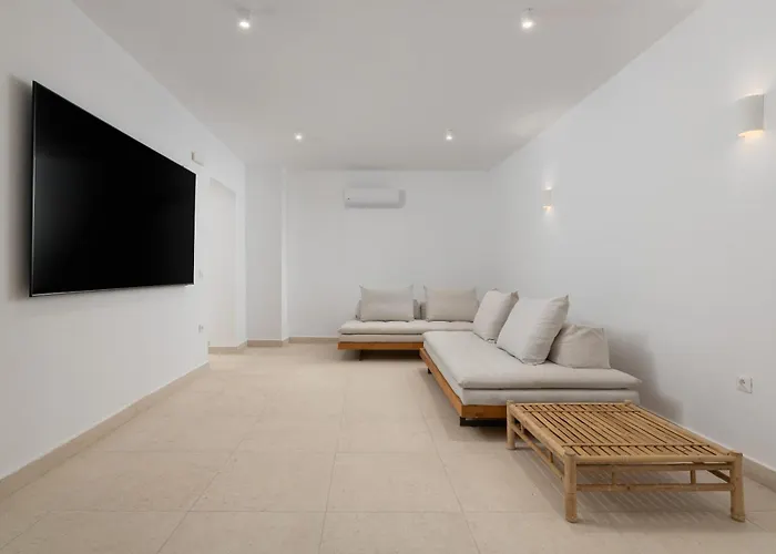 Seadream - Luxury - Pool & Sea View